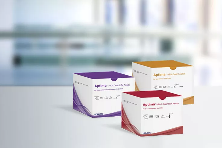Boîtes Aptima d’Hologic avec des tests de détection du virus de l’immunodéficience humaine de type 1 (VIH-1), de l’hépatite C (VHC) et du virus de l’hépatite B (VHB)
