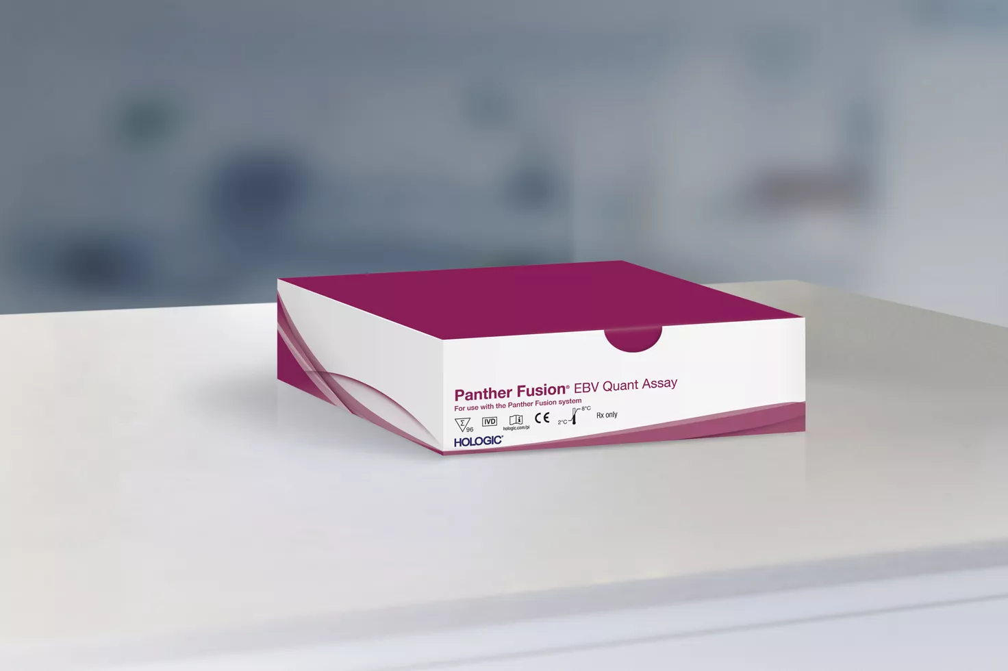Test Panther Fusion® EBV Quant d’Hologic sur fond blanc