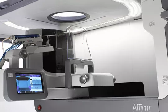 Système de biopsie mammaire avec moniteur